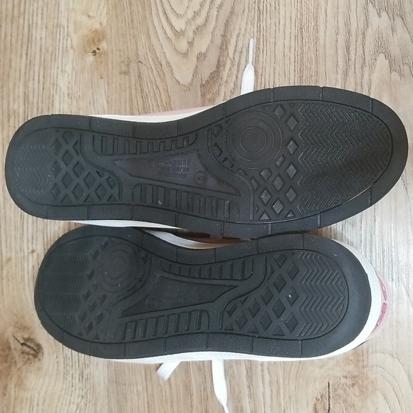 Hello Kitty Pink Black White Sneakers - Picture 9 of 10